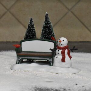 Snow Village OUR OWN VILLAGE PARK BENCH Department 56 Hand Painted Accessory